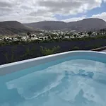 La Molina Lanzarote Tatil Evi *